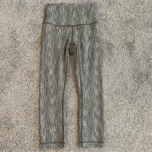 Lululemon Size 4 Wunder Under Crop III HR 21’’ Luon Silver Spoon Leggings